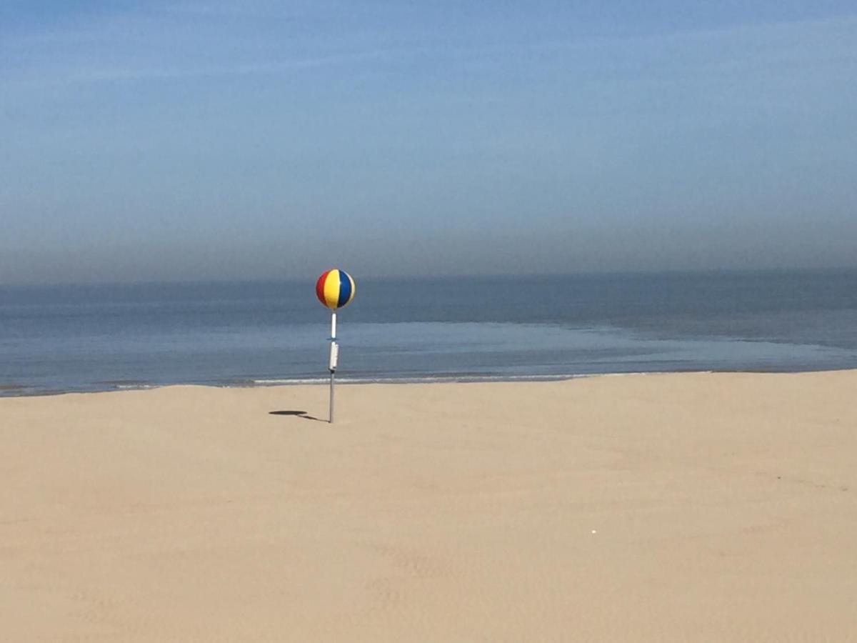 Rustig Appartement Met Zeezicht Dicht Bij Het Centrum Ostend Exterior foto